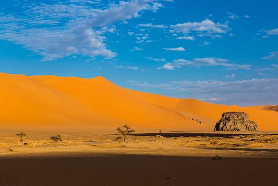 Sand dunes at Ouan Zaouatan, Tadrart region, Tassili n ́Ajjer National Park, Sahara, North Africa