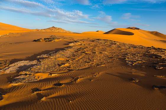 Sand dunes, southern Oued In Tehak, Tadrart region, Tassili n ́Ajjer National Park, Sahara, North Africa