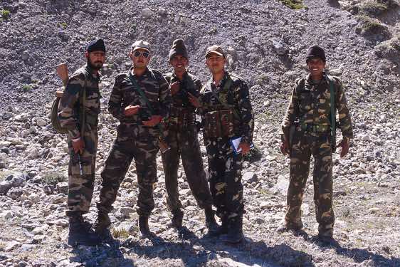 Indian army on patrol, Pare Chu valley, Spiti to Ladakh Trek