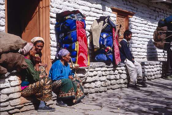 Porters, Jomsom, Kali Gandaki Valley