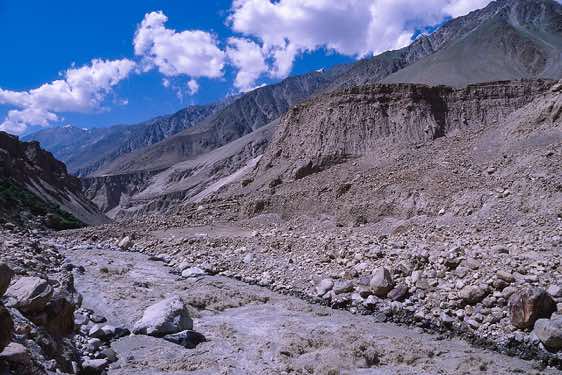 Hispar river near Hispar village, 3150m, Karakoram Mountains