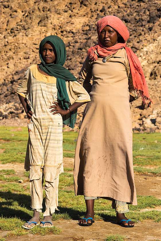 Bisharin nomad girls in Atrun crater, Bayuda Desert, Atrun, Northern Sudan