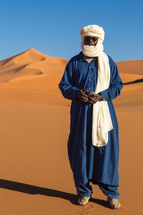 Tuareg, Sand dunes of In Tehak, Tadrart region, Tassili n ́Ajjer National Park, Sahara, North Africa