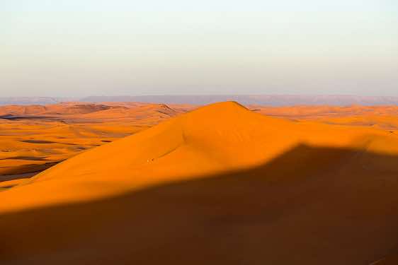 Sand dunes of In Tehak, Tadrart region, Tassili n ́Ajjer National Park, Sahara, North Africa