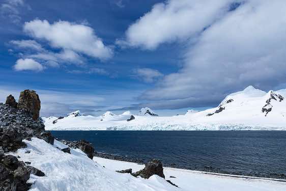 Half Moon Bay, Half Moon Island, South Shetland Islands, Antarctica
