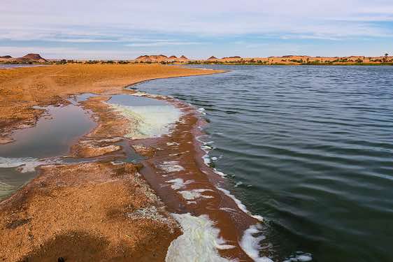 Lake Katam, Ounianga Kebir series of lakes, Ennedi region, Sahara desert, northern Chad