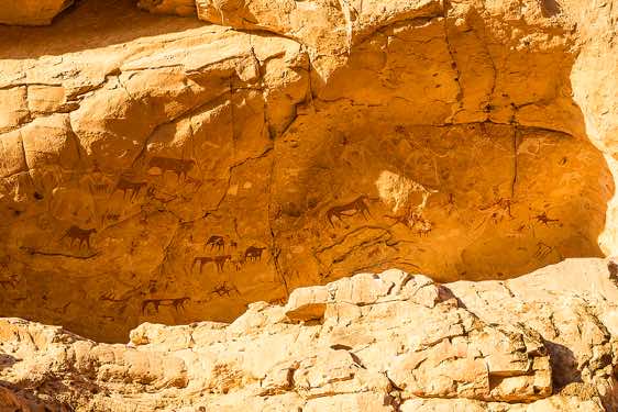 Rock paintings, Manda Guéli Cave, Ennedi, northeastern Chad