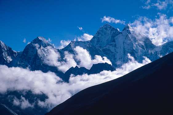 Top of Kang Taiga, 6779m, Thuklha to Dingboche trail