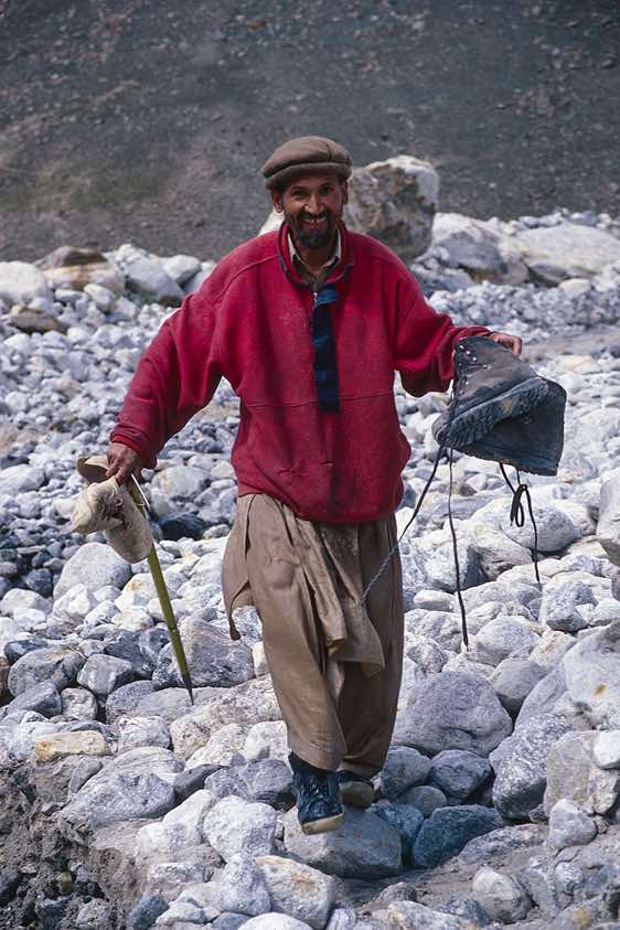 Helpful porter, Karakoram Mountains