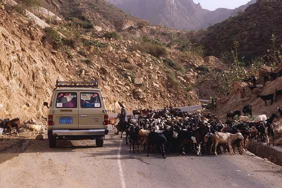 Blocked road, Bura mountains