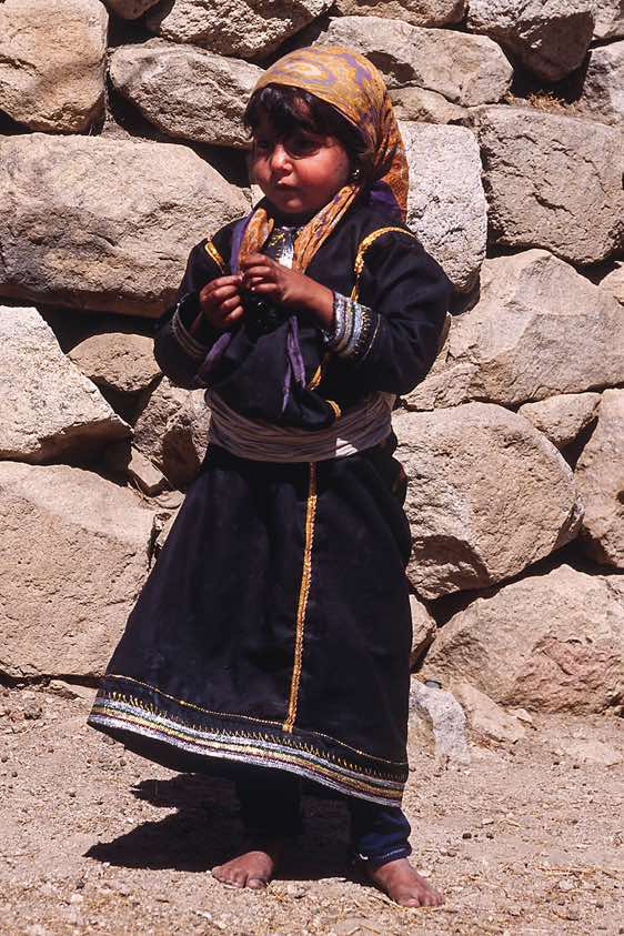 Young girl, Jebel Al Izan, Bura mountains