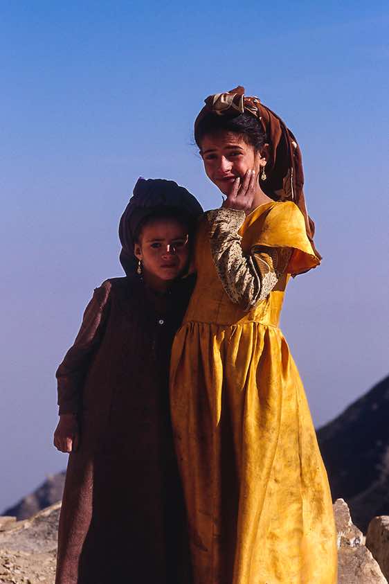 Girls, Jebel Rugab, Bura mountains