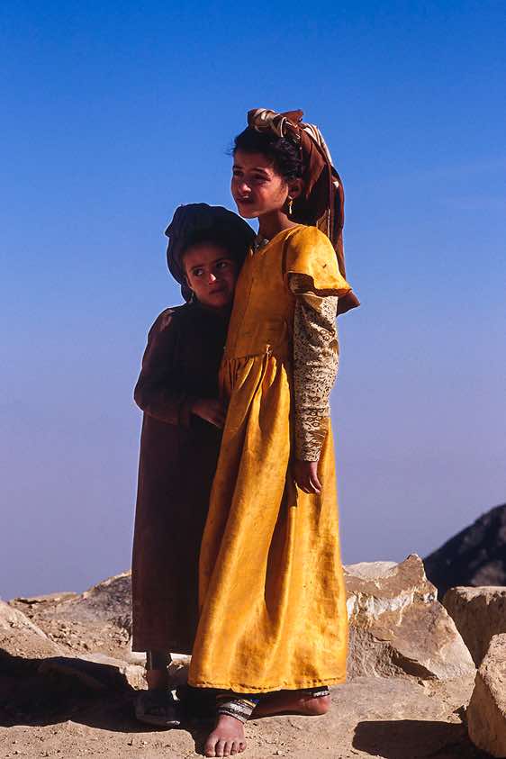 Girls, Jebel Rugab, Bura mountains