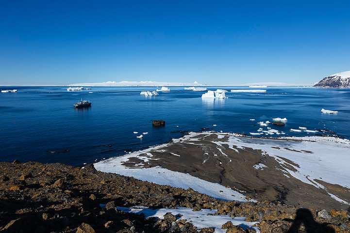 Panoramic view, Brown Bluff, Tabarin Peninsula