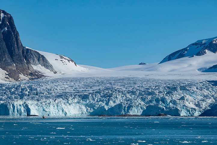 Svitjodbreen Glacier, Vasahalvøya peninsula, Fuglefjorden