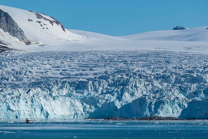 Svitjodbreen Glacier, Vasahalvøya peninsula, Fuglefjorden