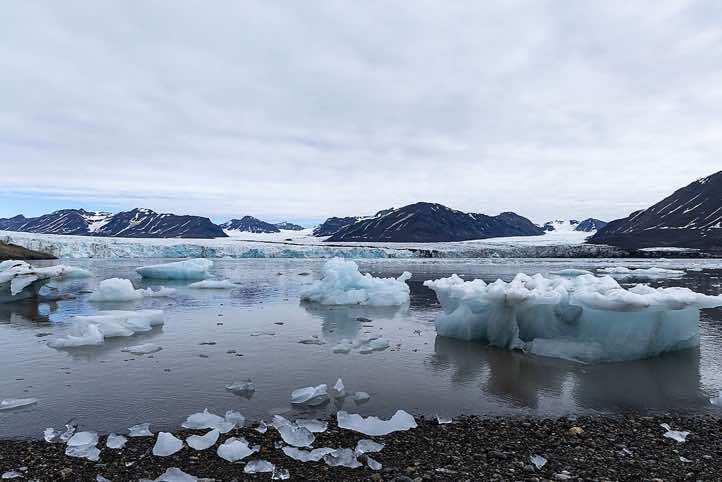 Ice sculptures, Valentinryggen landing site, St. Jonsfjorden