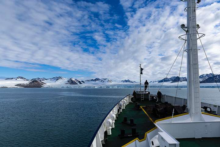 Expedition vessel Plancius, Krossfjorden