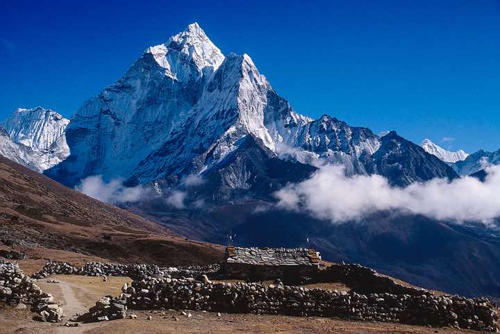 Ama Dablam, 6856m, Yak pastures at Dusa, Thuklha to Dingboche trail